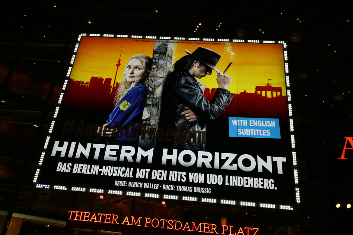 Hinterm Horizont